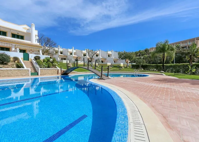 Дом отдыха Cozy Townhouse Rafaella Near Sao Rafael *